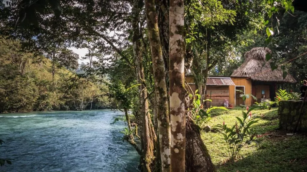 retiro lodge in Lanquin town, Guatemala
